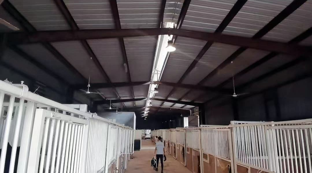 威廉的馬房走廊